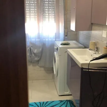 1 Apartment