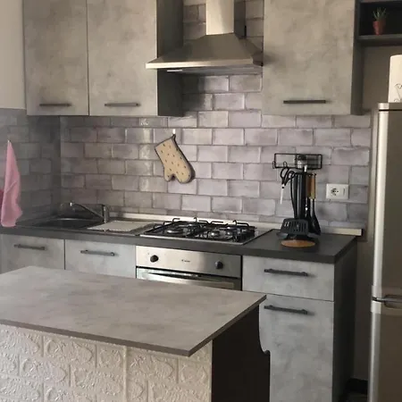1 Apartment